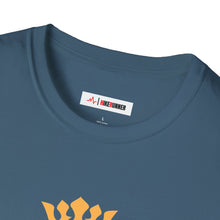 Load image into Gallery viewer, Queen Mom Softstyle Women's T-Shirt