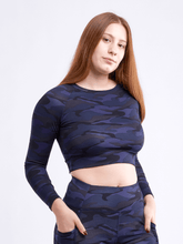 Load image into Gallery viewer, Long Sleeved Crop Top
