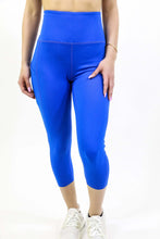 Load image into Gallery viewer, Seajoy Athletic High-Waisted Capri Leggings with Hip Pockets
